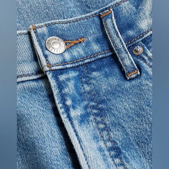 Express High Waisted Light Wash Ripped Cropped Flare Jeans - Size 4 Long - Picture 8 of 13